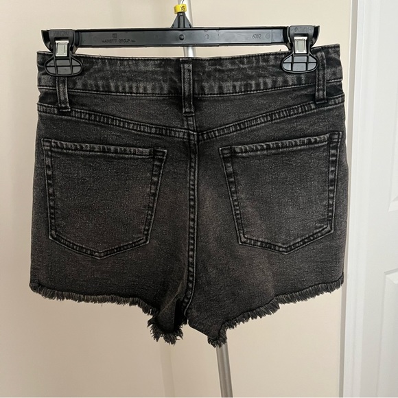 Brand New Black Demin Distressed High Waisted Shorts Size: 5 - Picture 2 of 3